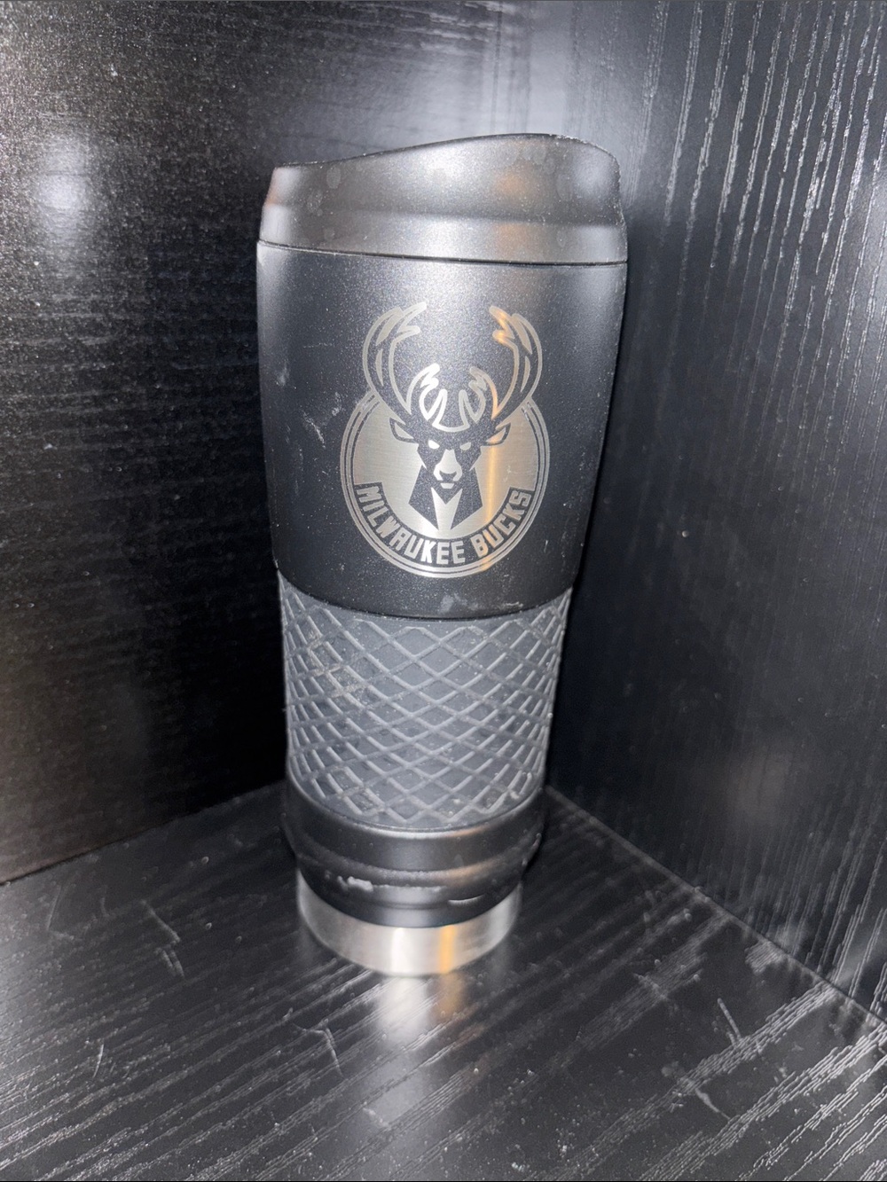 Milwaukee Bucks Black Travel Tumbler - Insulated Grip Mug